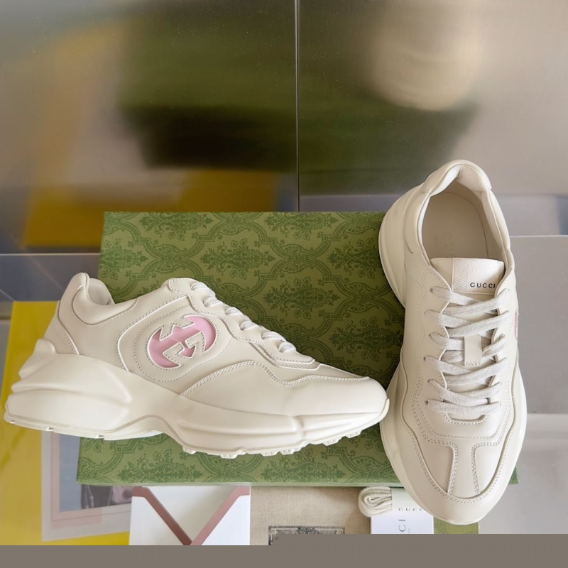 G*u*i casual shoes